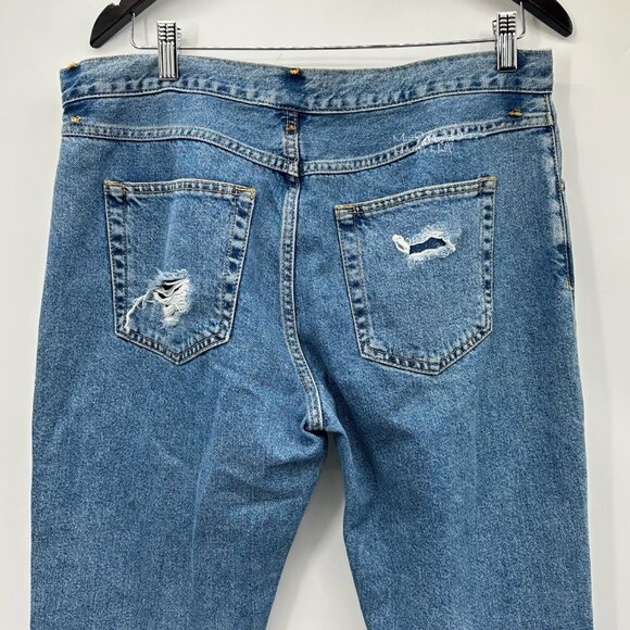 Forever 21 Ripped Distressed Straight Leg Cropped Boyfriend Jeans Size 30 - Picture 3 of 5